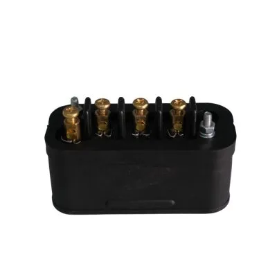 giac-cam-xe-nang-3-pha-tcm-30a-440v-duc-281u2-62701